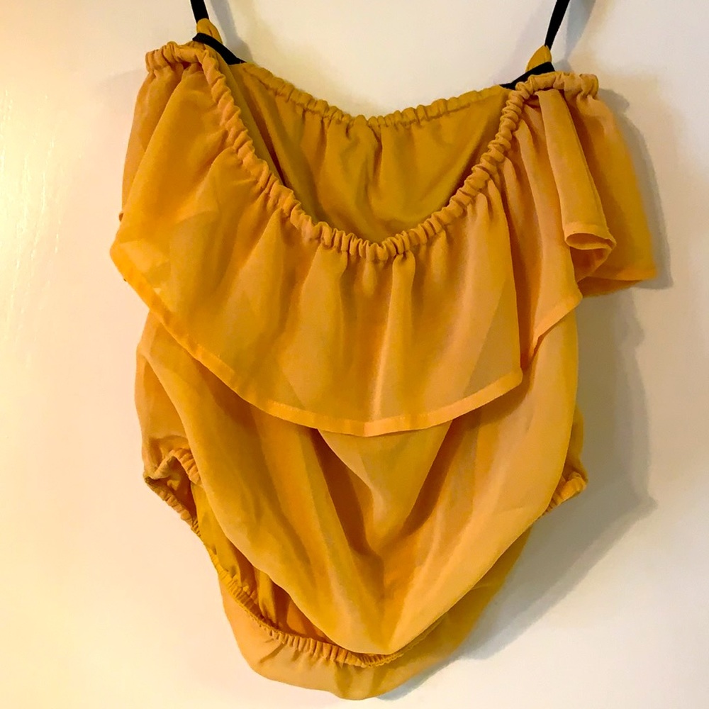 BEBE Strapless Ruffled Cropped Top - Picture 2 of 3